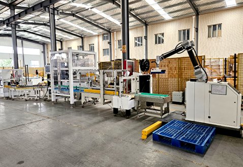 小袋食品蜘蛛手装箱协作机器人码垛包装线